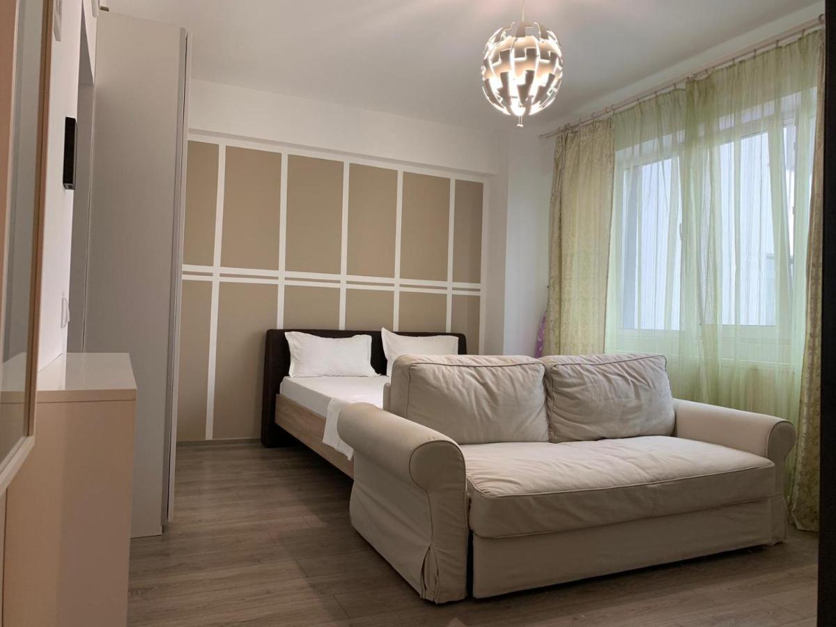 Lazar Towers Studios & Apartments Near Palas Яссы Экстерьер фото